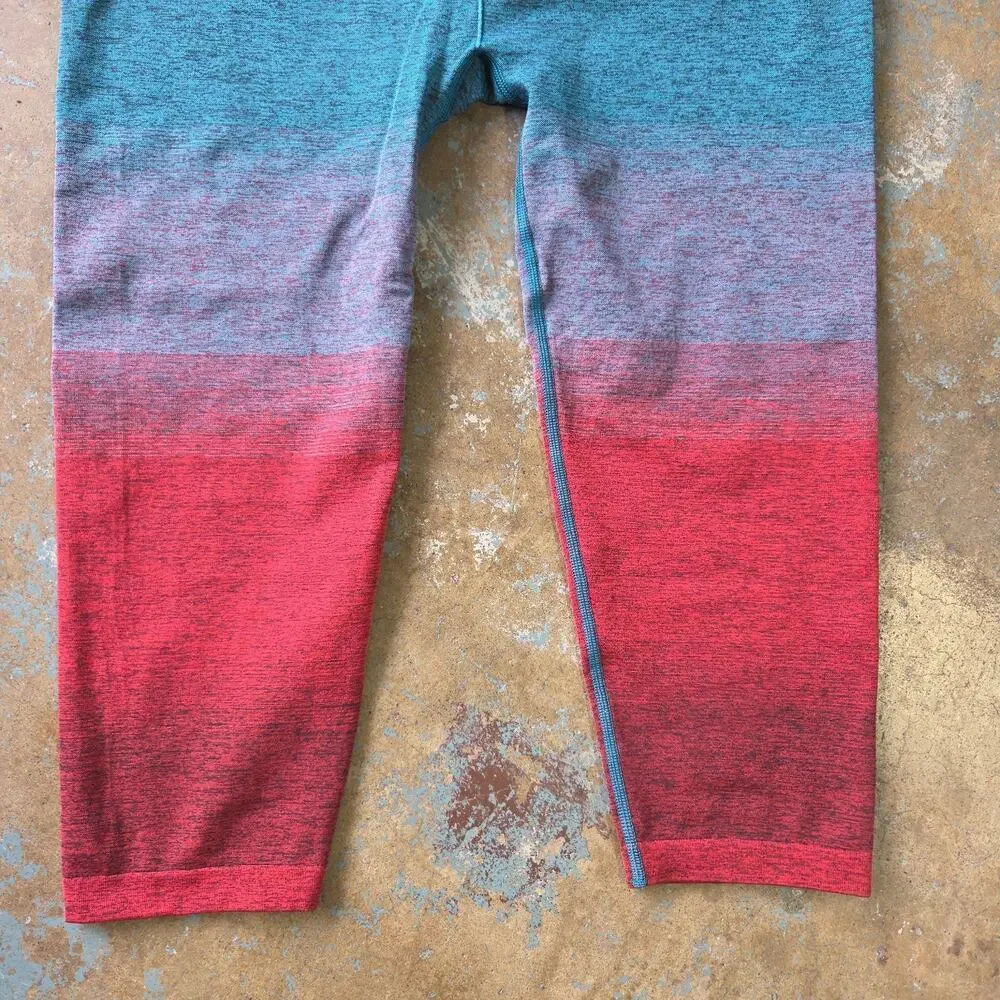 Athleta Relay Capri High Rise Leggings Size XL New Ombre Blue Red Seamless